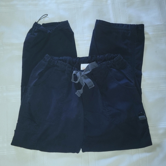 Koi Scrub Set Mock Wrap Top Navy size Medium - Picture 5 of 6